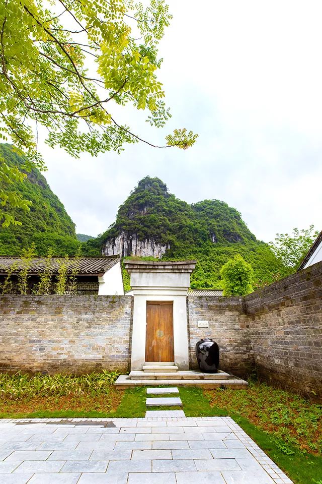 国庆在阳朔度过了不输巴厘岛的假期，全因这家藏在秘境山水里的宝藏酒店
