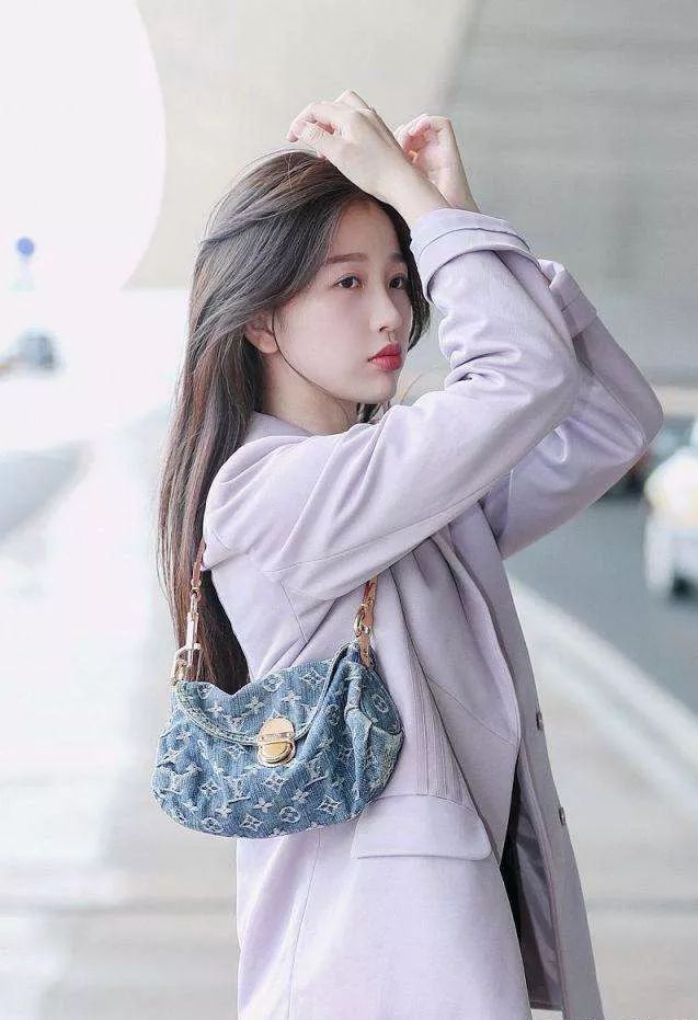 欧阳娜娜jennie撞衫番茄面,jennie和欧阳娜娜撞衫的衣服