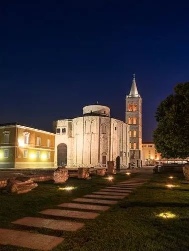 骄傲！8名扬州警察现身克罗地亚，惊艳亮相世界舞台