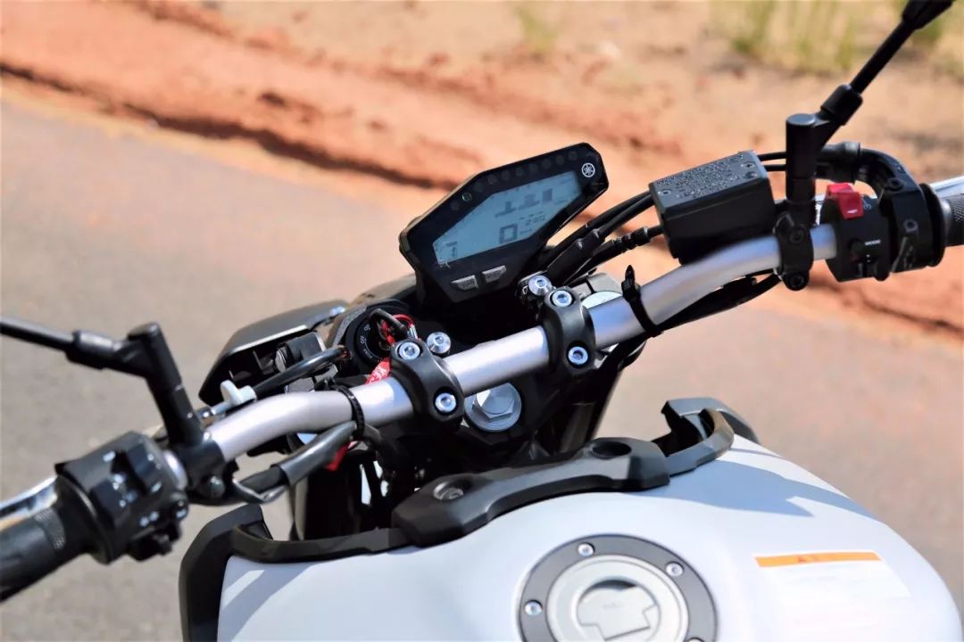 雅马哈mt-09试驾视频,试驾雅马哈MT-01