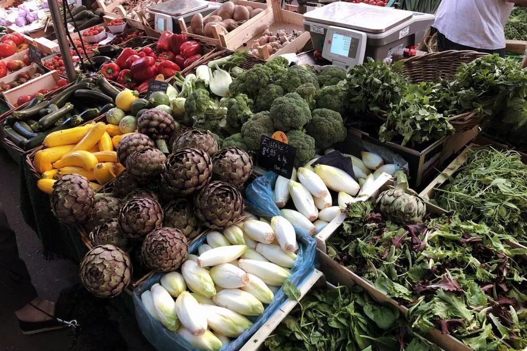 走出成都｜幸运的人，才可以在巴黎自由迷失