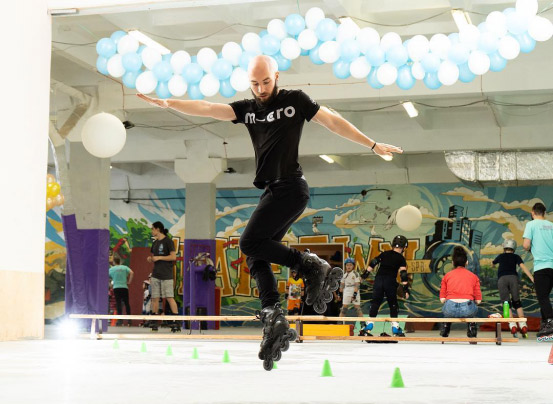 如何选择平花轮滑鞋？迈古提示：记住这几点就对了