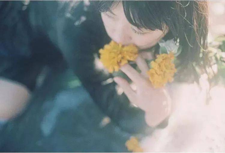 这样拍背影真的太好看了,怎样拍侧脸好看霸气