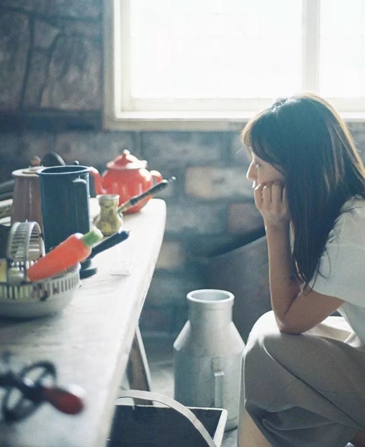 这样拍背影真的太好看了,怎样拍侧脸好看霸气