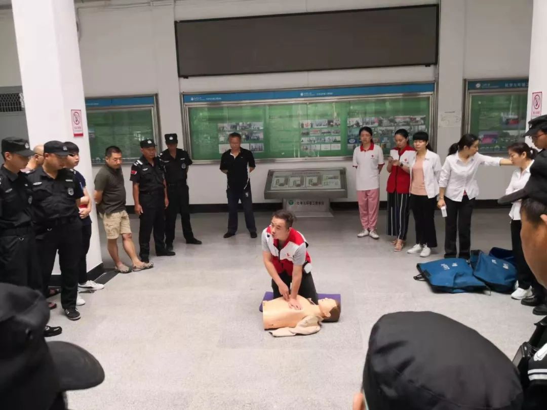 刘坤杰，你是三角湖畔最温暖的风！@江大一周朋友圈