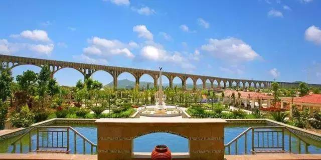 沉浸式泡温泉夏日玩水圣地推荐,送福利啦