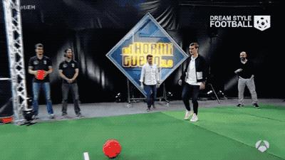 惨！他就一个人，梅西内马尔库里组团打boss遭团灭