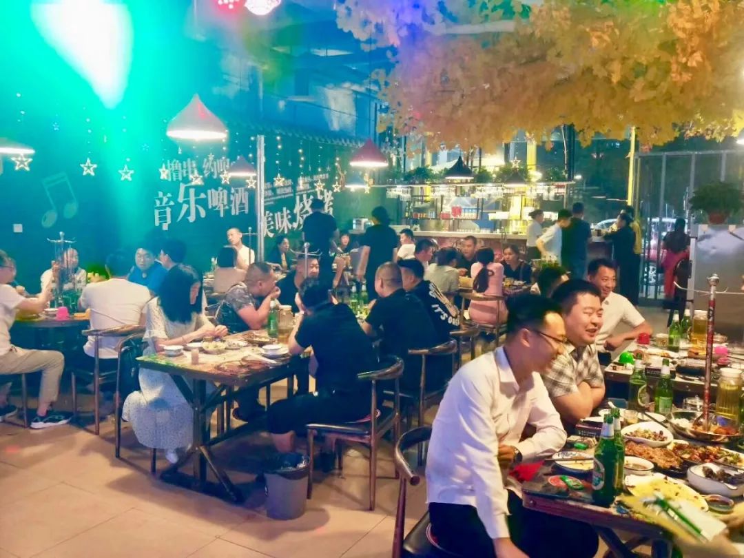 1019推荐丨这里有歌有酒有美食，你有故事来配吗？