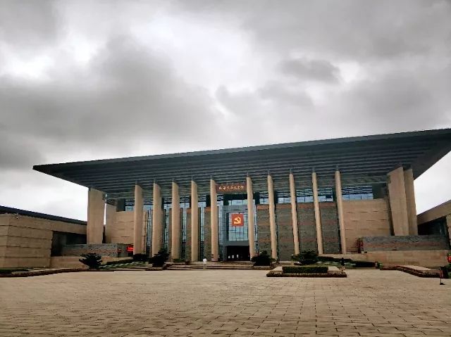 青少年暑期七彩夏令营系列活动,暑假夏令营让你嗨翻天