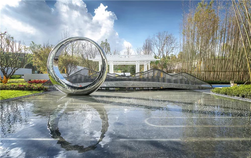 昆明中梁首府最新进展,昆明中梁首府风格