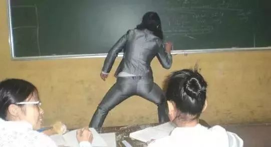 有个逗逼老师什么体验,一个逗逼老师的生活日常