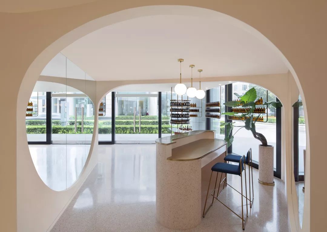 拒绝花哨！建筑师CP孙大勇×万书言，携手打造洞穴式美容院