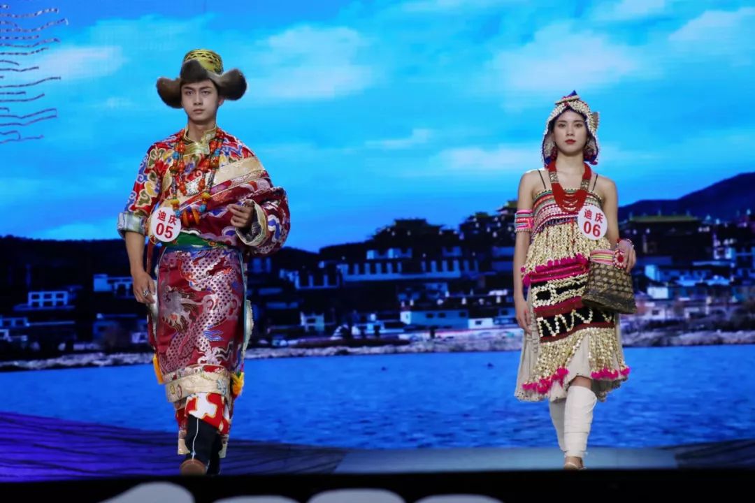 德宏五种少数民族服饰走秀音乐,云南少数民族服饰秀