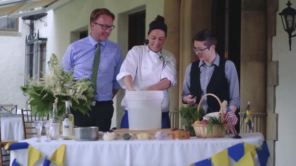 世界第一臭的食物,挑战世界最臭食物瑞典鲱鱼