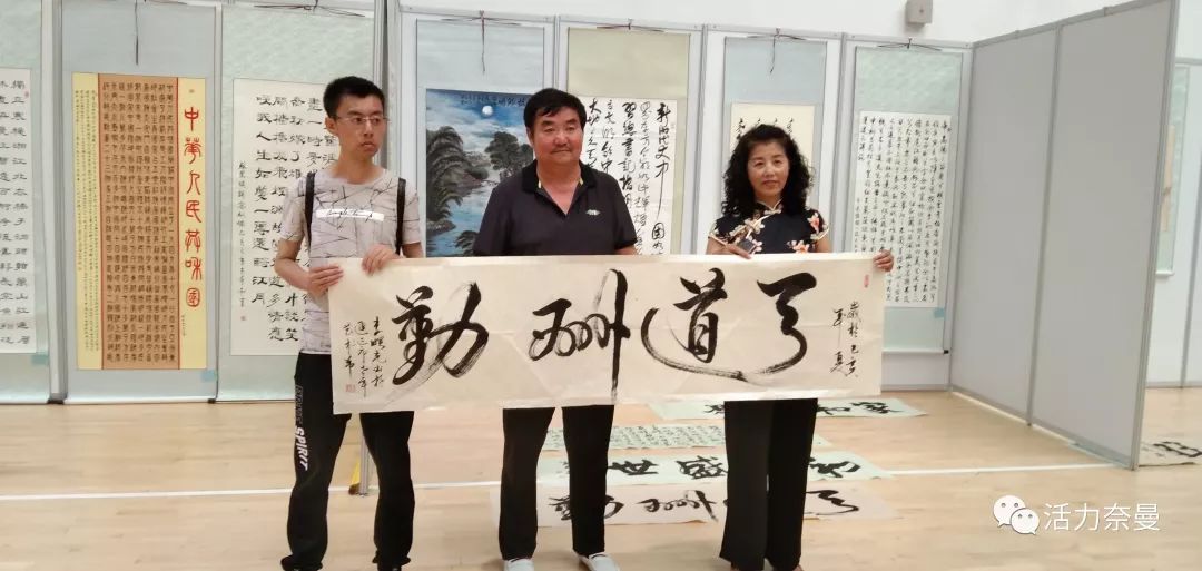 带着孩子去看画！