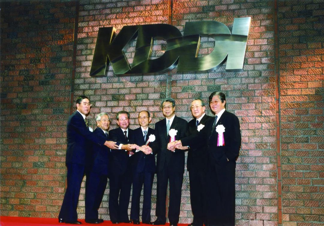 稻盛和夫拯救日航挣了多少,稻盛和夫破产到盈利