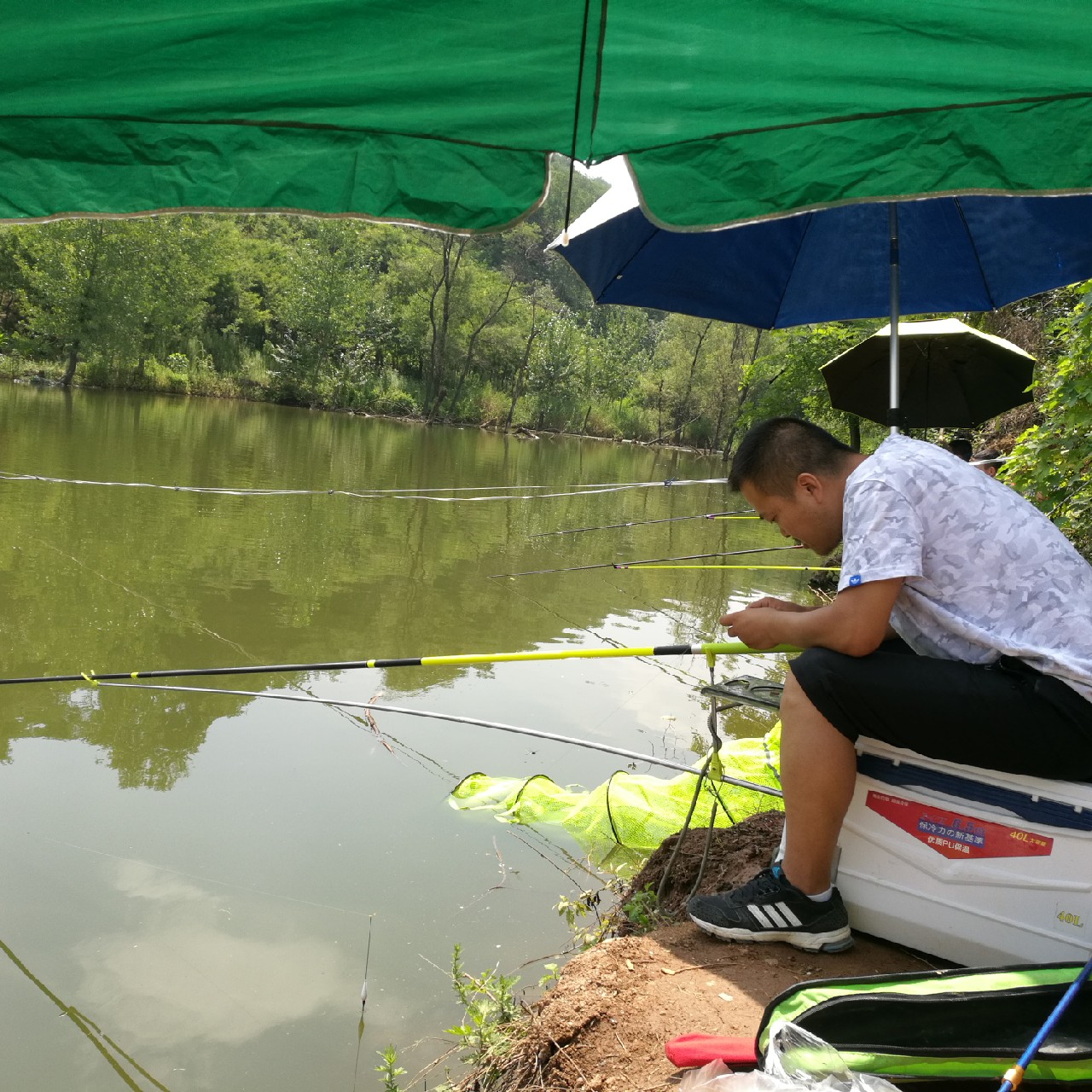 黑坑第三站小寨水库，竿断脆响人郁闷...