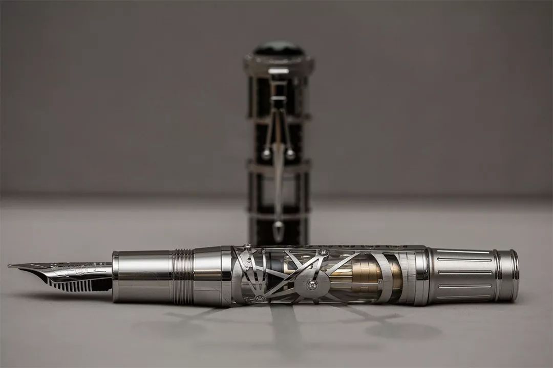 为什么万宝龙那么贵,闲鱼上万宝龙的钢笔怎么那么便宜