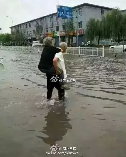 100张暴雨图片,暴雨4张图片