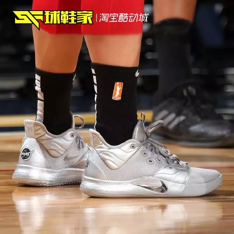 aj1low黑白黑红脚趾搭配,aj4酷灰脚感怎么样