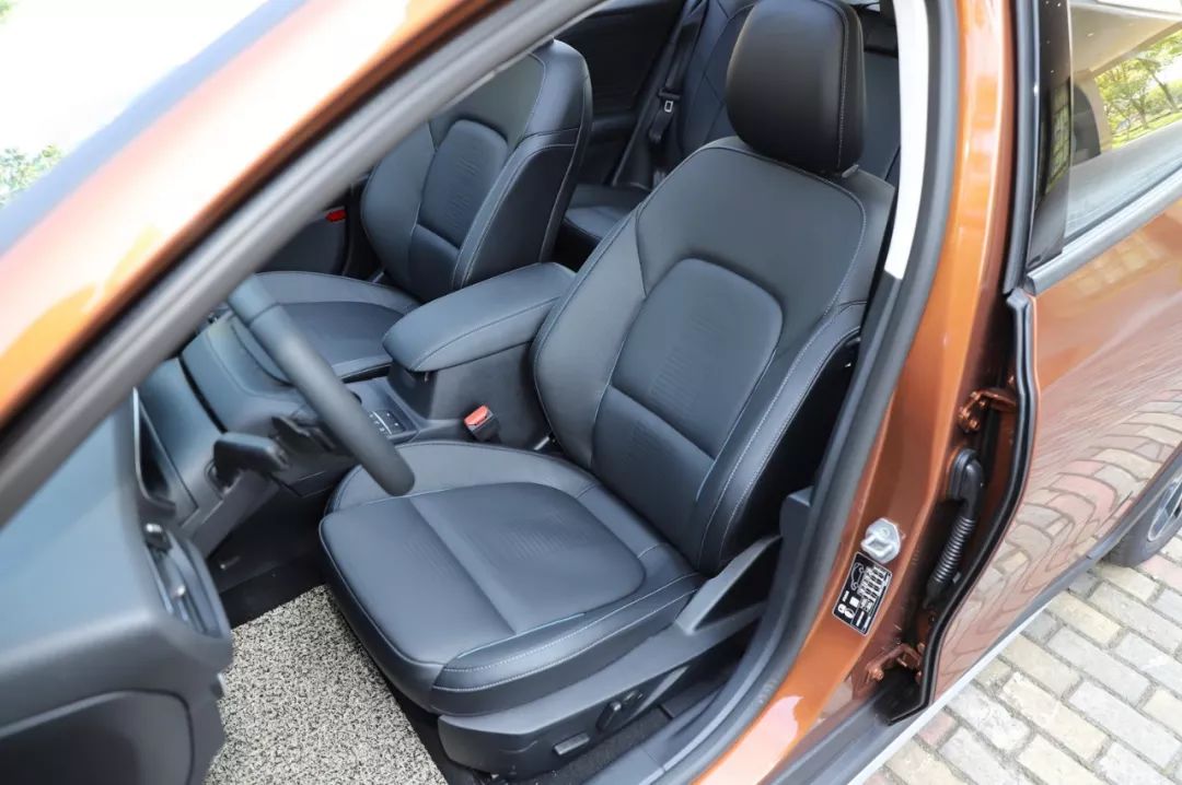 8挡自动变速跑多快最省油,福克斯active自动挡