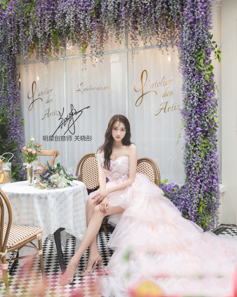 试问女生们，你们哪个能躲得了“婚纱的诱惑”呢？