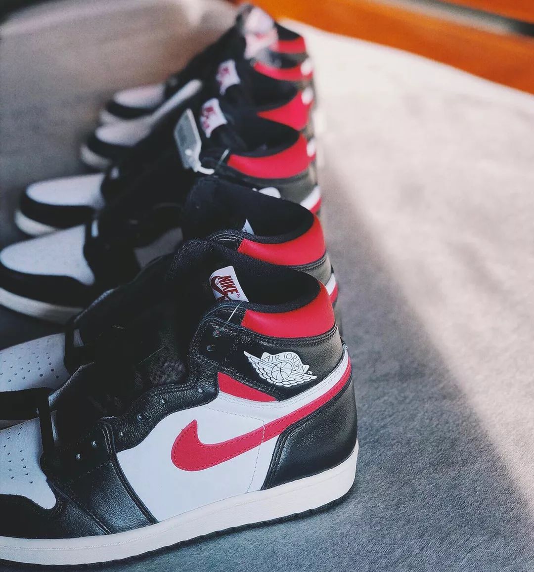 aj1和yeezy满天星,aj和yeezy哪个更容易受欢迎