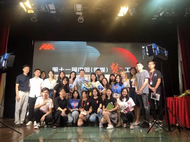 寻找更加开放的人生，CCG主任受邀为中国（传媒）梦工厂学生授课