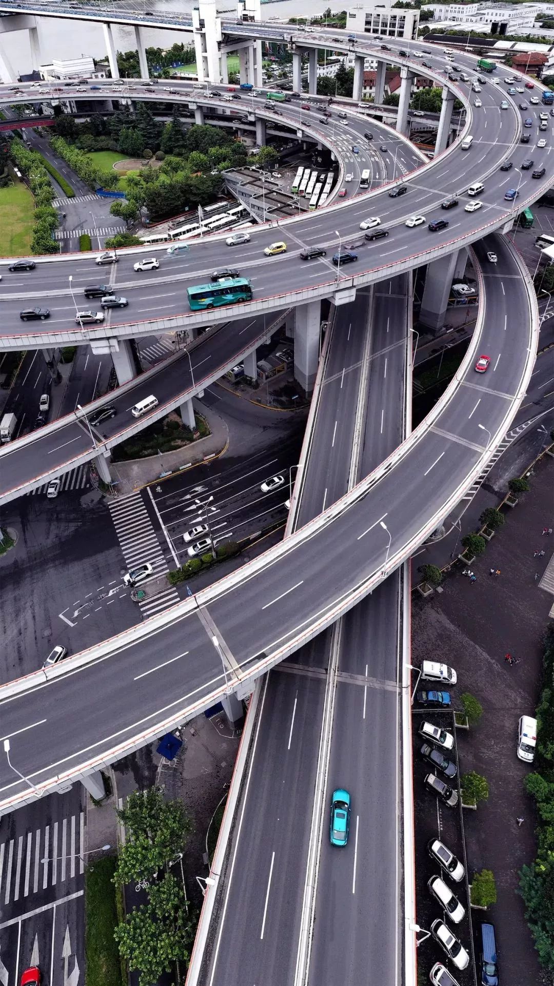 立交桥和高架桥哪个好用,交子立交桥