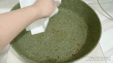 铁锅怎么养锅才不粘锅,熟铁锅怎么养才不粘锅