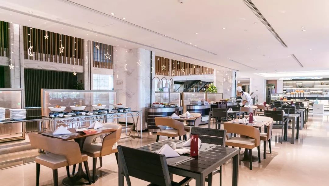 超豪华星级体验自助!129元即可体验360°江景环绕