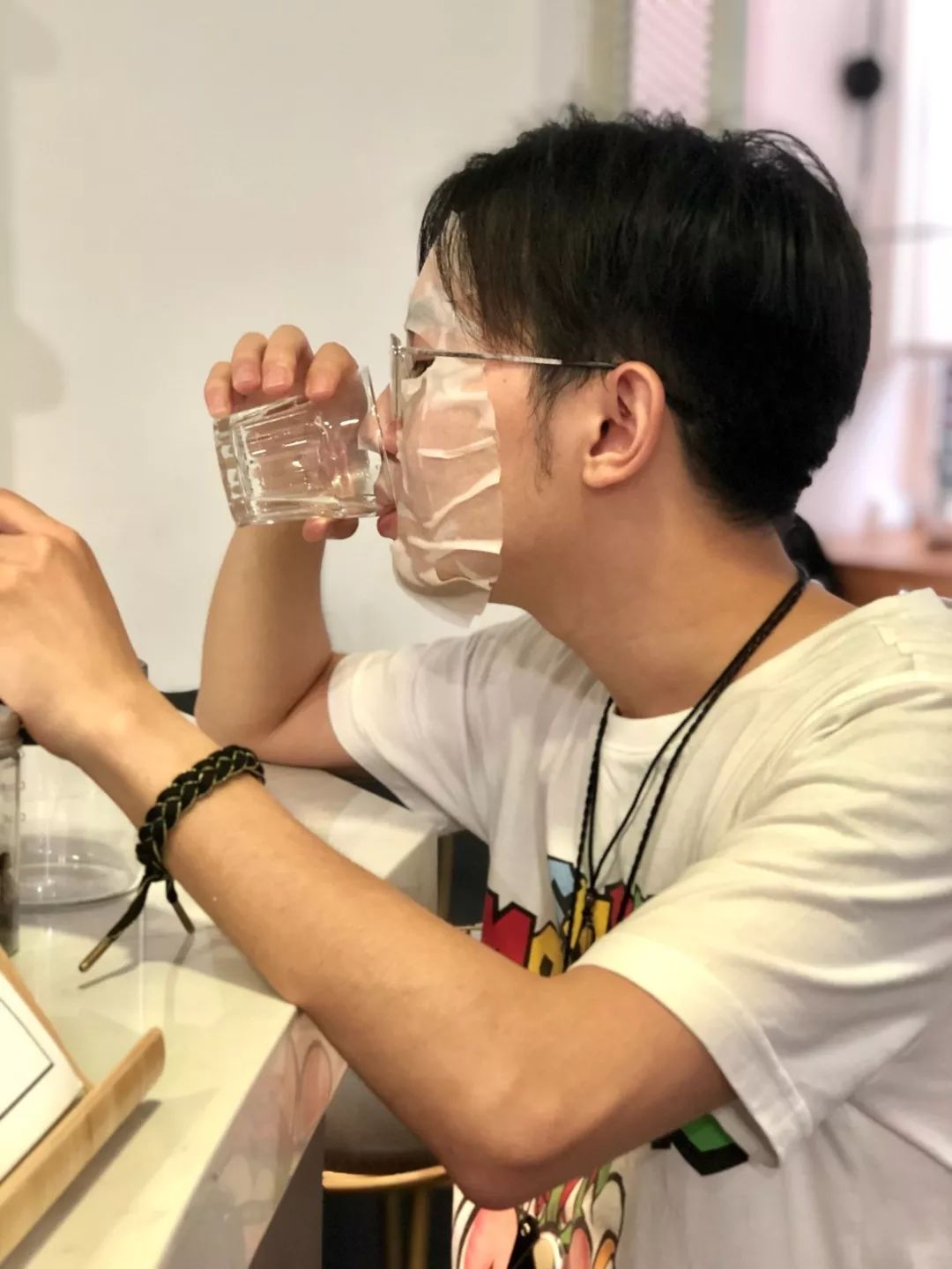 办公室一股霉味怎么办,办公室有很浓的酸味