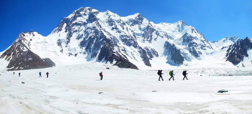 新疆徒步博格达大环线,博格达环线徒步穿越
