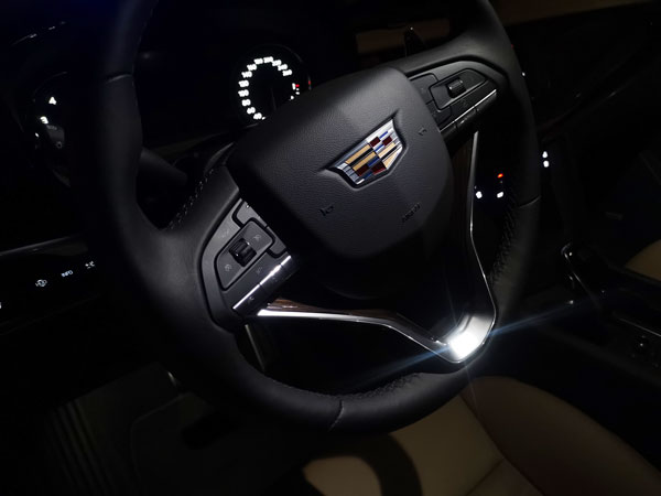 凯迪拉克为什么算豪华车,凯迪拉克和美式豪华车