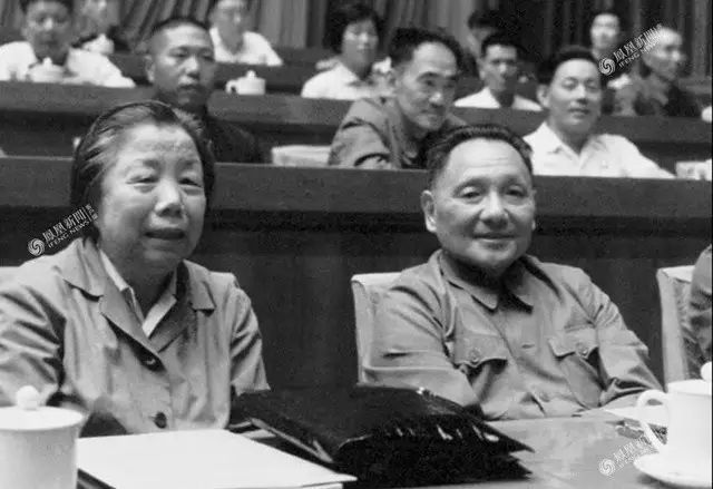 青看点||今天他115岁了，*小平邓**人生的40个瞬间