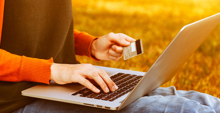 stripe收款一定要绑定网站链接吗,stripe平台替卖家收款