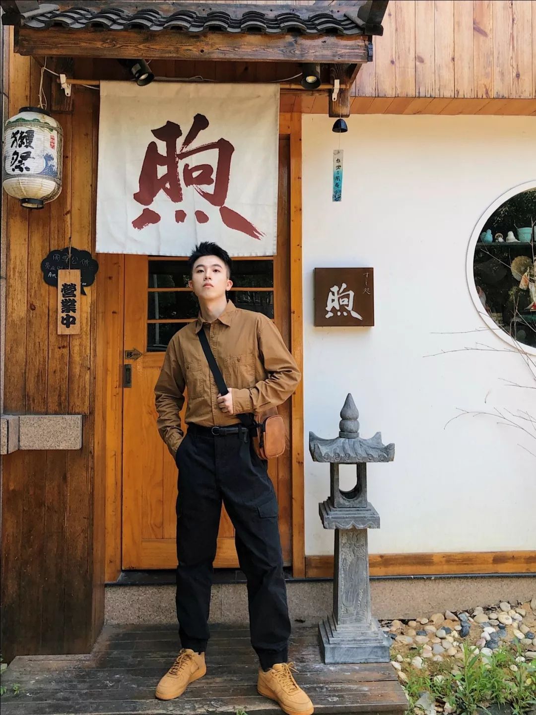 优衣库宽腿廓形牛仔裤搭配,优衣库显腿长的裤子