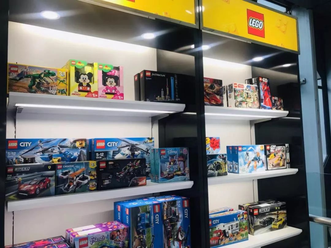 上海陆家嘴区域的免税店 (陆家嘴上海免税店)