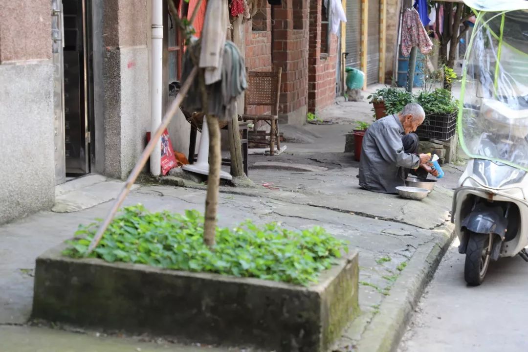 是什么样的一出戏能轰动整座城?