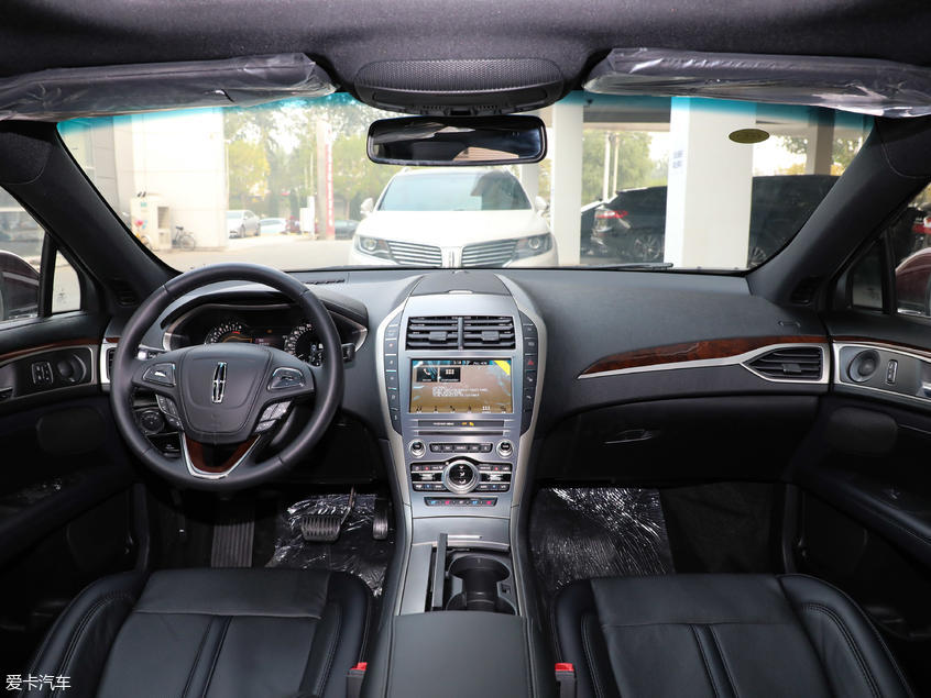 a4l对比林肯mkz,林肯mkz和奥迪a4l哪个档次高