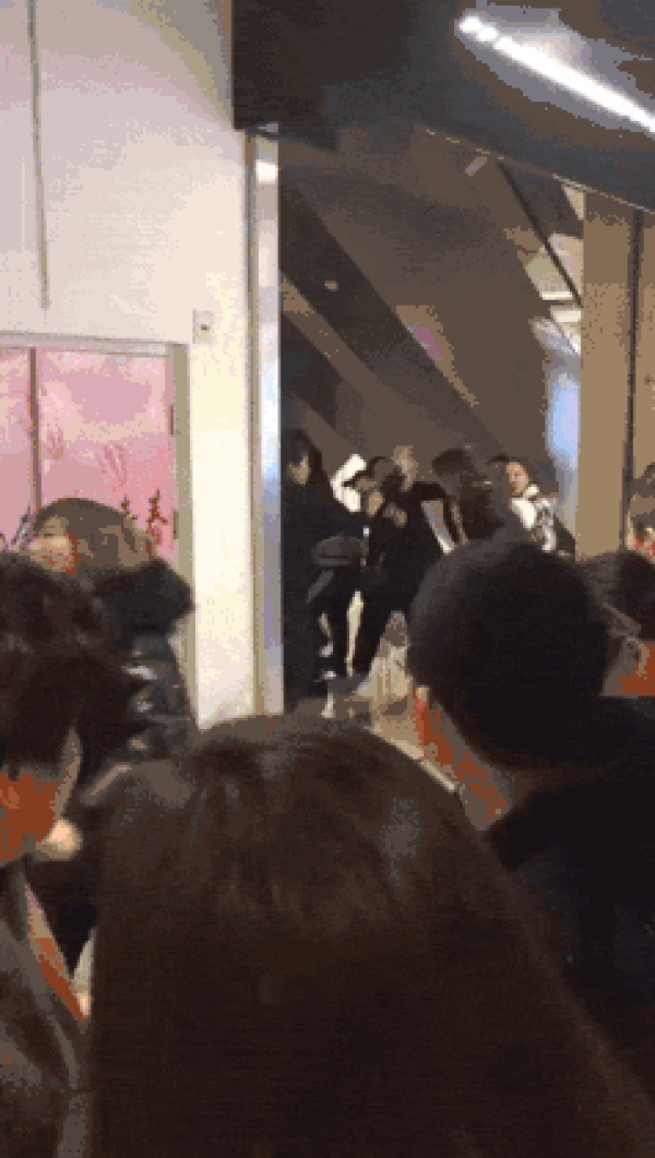 costco开业半天被买停罐车,costco开市第三天