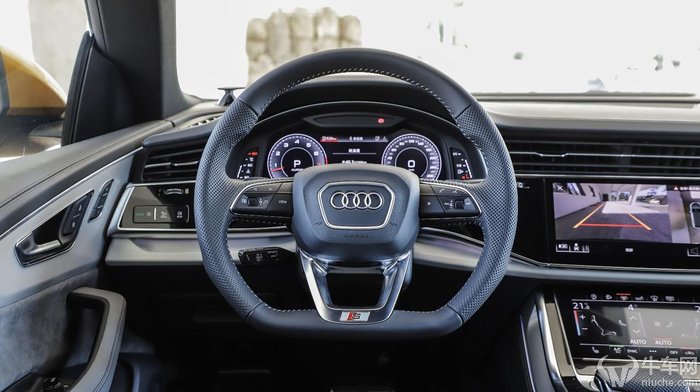 q8奥迪2022款试驾视频夜间,宝马x5和奥迪q8试驾哪个更值