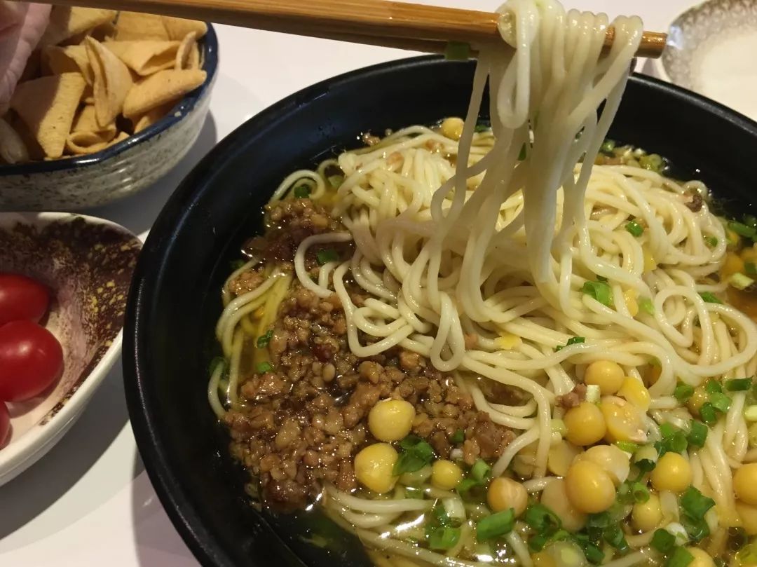 姝ｅ崡榻愬寳鐏攨涓蹭覆鍥㈣喘,姝ｅ崡榻愬寳鐏攨涓蹭覆