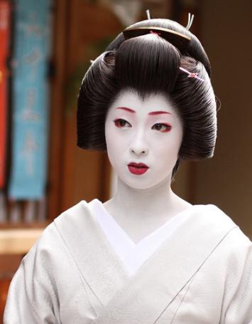 日本艺伎的收入,揭秘日本艺伎的真实生活