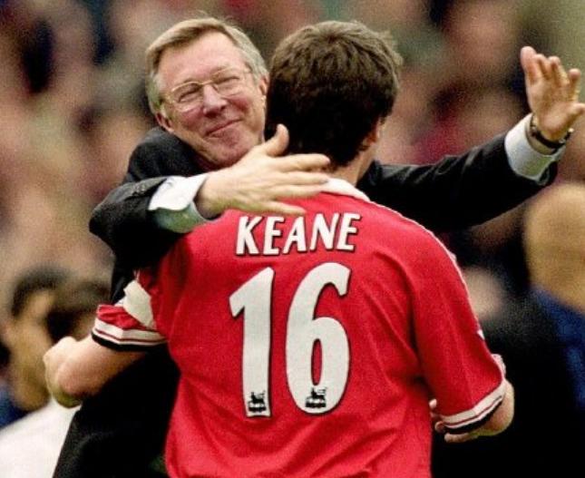 曼联基恩霸气时刻,基恩谈c罗炮轰曼联