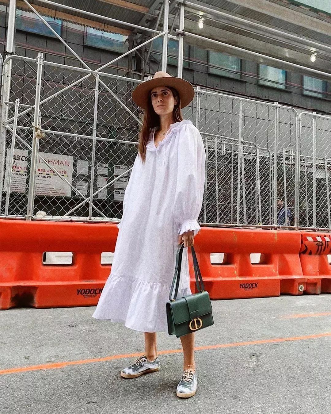 秋冬黑红裙子大码胖mm显瘦遮肉,今年最火的裙子显瘦遮肉