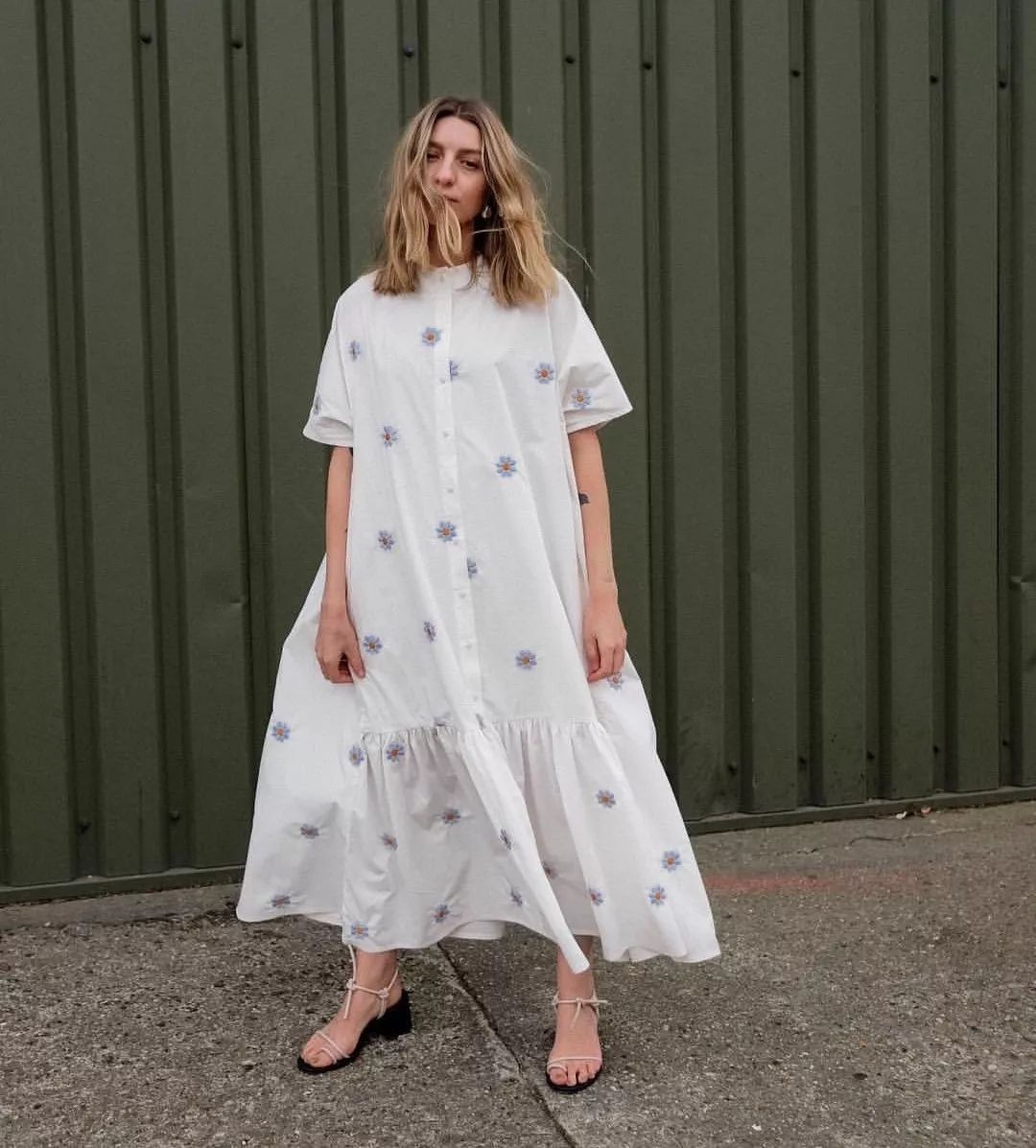 秋冬黑红裙子大码胖mm显瘦遮肉,今年最火的裙子显瘦遮肉