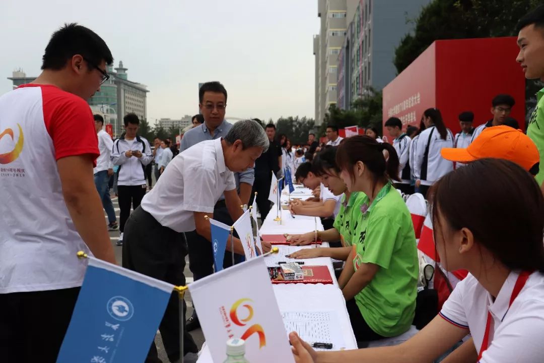 鎴戞牎闅嗛噸涓捐116鍛ㄥ勾鏍″簡绯诲垪娲诲姩,鍚勫ぇ楂樻牎鏍″簡绯诲垪娲诲姩