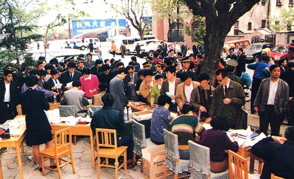 生于1949|通讯“老兵”孙佑江用34年见证青岛变迁史