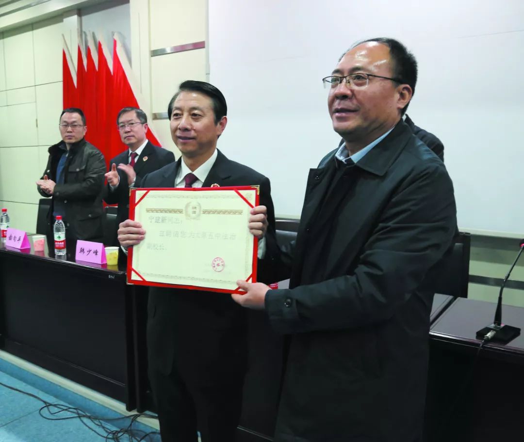 教师节礼物！“法治副校长”送给学生的寄语